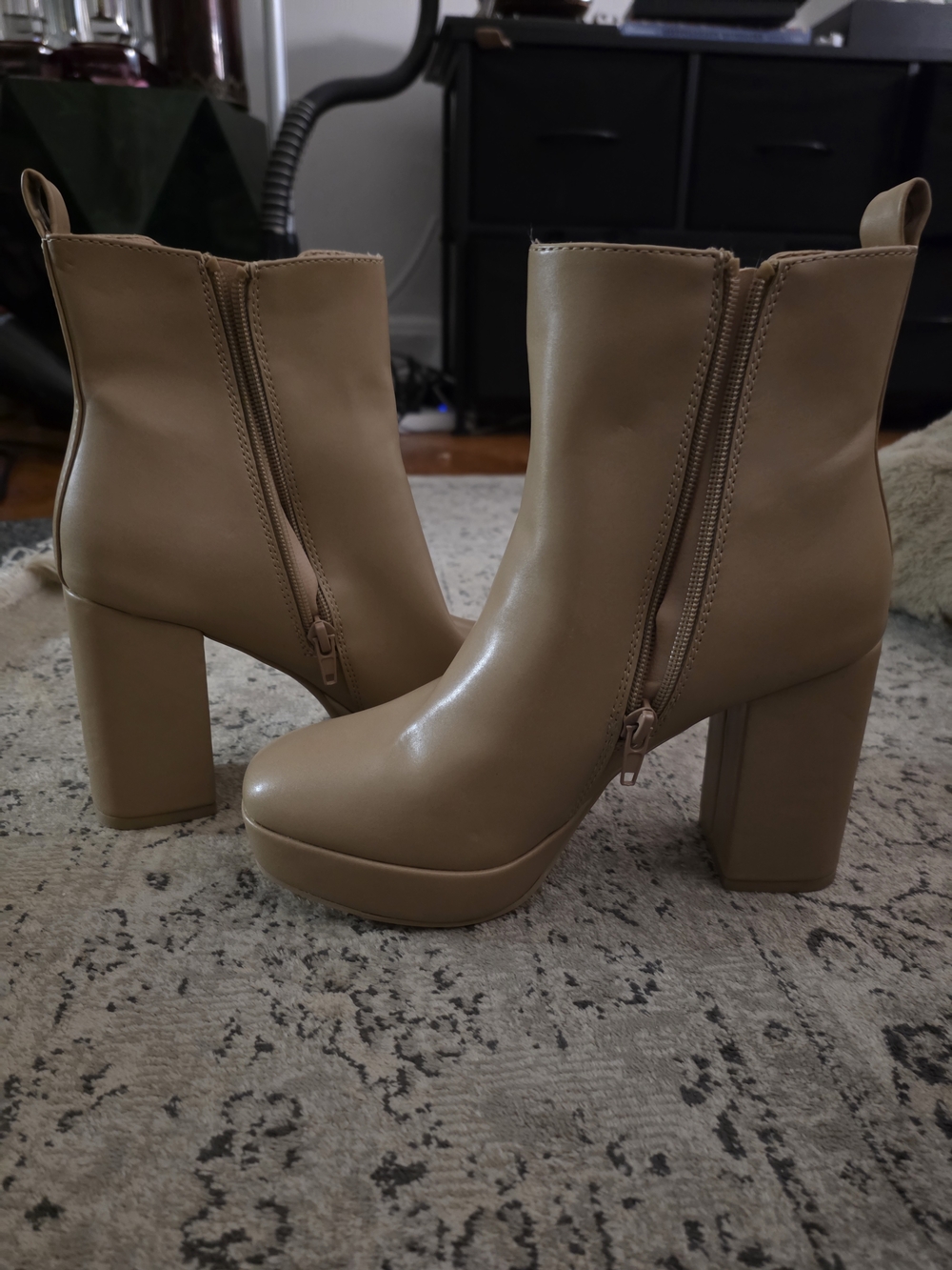MIA Ginelle Tan Boots - Size 6